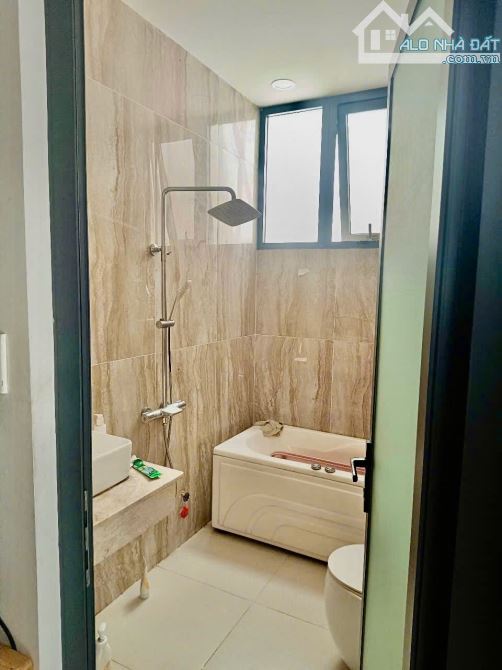 BIỆT THỰ MẶT TIỀN XUÂN THỚI THƯỢNG - 155M2 NGANG 8M - 3TẦNG MỚI XÂY KIÊN CỐ GIÁ 7 TỶ HƠN - 2
