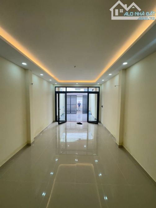 NHÀ BÌNH THẠNH - 4 TẦNG ĐÚC BTCT - SỔ VUÔNG VỨC - THÍCH HỢP GIA ĐÌNH LỚN Ở HAY LÀM CHDV - 2