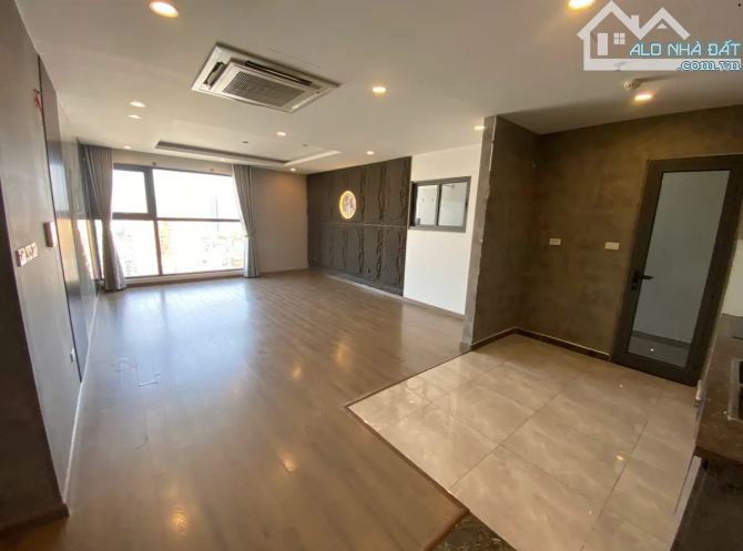 Bán căn chung cư FLC tầng cao view thoáng 3 ngủ nhà mới đẹp, căn góc thoáng sáng. - 2