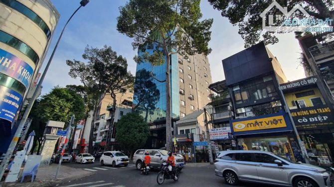 Mặt Tiền Tôn Thất Tùng, Quận 1 – 4,08m x 18m, nở hậu 5,07m – Nhà 3 tầng – Giá bán: 42 tỷ - 2