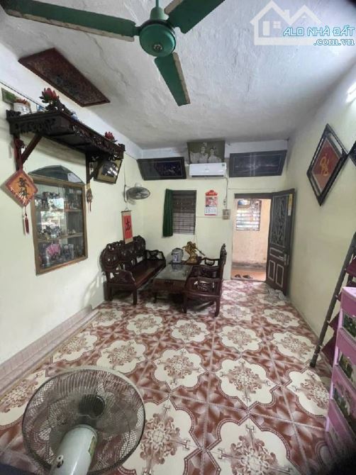 Bán tập thể dệt phố 8-3 (Hai Bà Trưng) sử dụng 65m2, 3 ngủ giá 2,65tỷ (có thương lượng) - 2