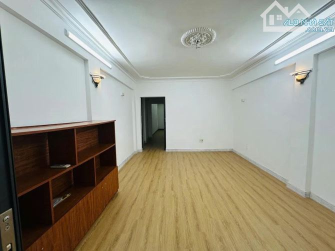 TẬP THỂ TÂN MAI – ĐỒ CƠ BẢN, Ô TÔ – 75M – TẦNG 2 – GIÁ 3,5 TỶ - 3