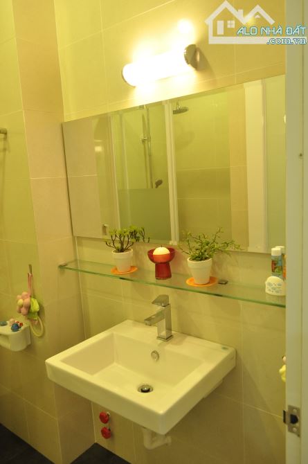 Nhà hẻm xe hơi, p.12-q.10, sát ngả 3 đi 3/2 - sư vạn hạnh - thành thái - 3