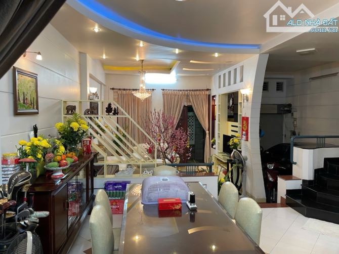 Biệt thự 282 Nguyễn Trọng Tuyển - khu VIP 10 căn , an ninh 24/7 - 3