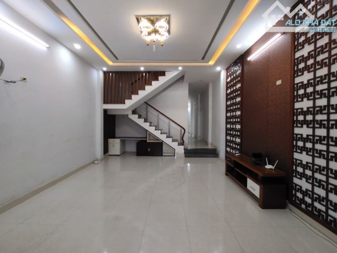 ⸻  Bán nhà mặt tiền Nguyễn Xí, Liên Chiểu, Đà Nẵng – nhà 2 tầng, 100m², giá chỉ 6.85 tỷ - 3