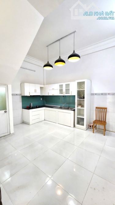 LÊ THỊ CHỢ - Q7 - XE HƠI NGỦ TRONG NHÀ - 5❌13 - 3 TẦNG MỚI - NHỈNH 9T - 3