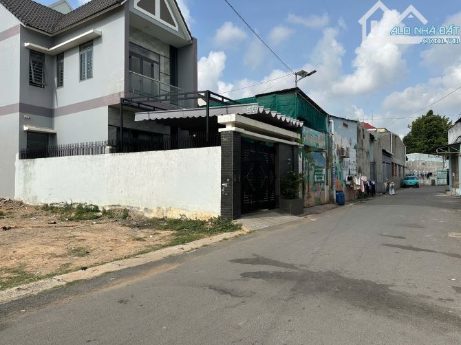 Chỉ với 500 triệu Sở Hữu ngay Đất Nền Ngay TP Biên Hòa, P Bửu Long. SỔ RIÊNG Đường nhựa 10 - 3