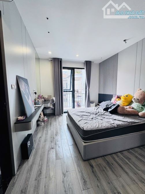 🔥NHÀ ĐẸP DÂN XÂY-THANG MÁY-MT RỘNG GẦN ÔTÔ-NỘI THẤT SANG SỊN NHẬP KHẨU-Hoàng Hoa Thám 5t - 3