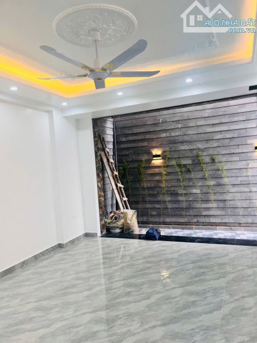 Bán nhà 4 tầng độc lập phố Văn Cao - 3