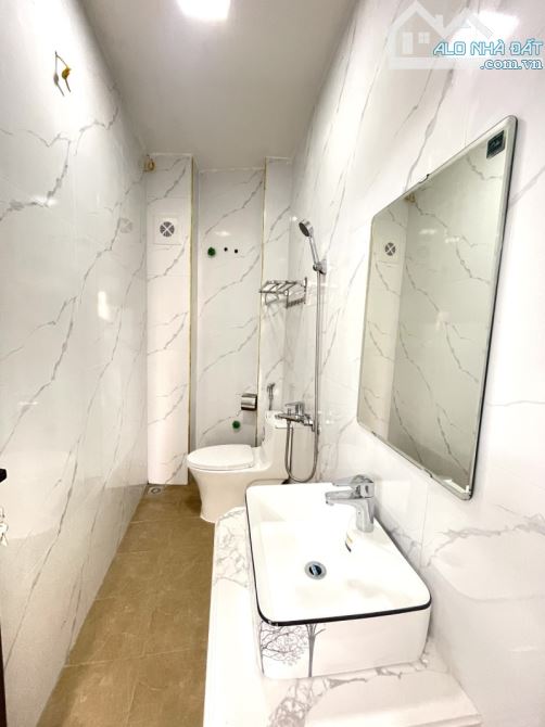 🏠Nhà Trần Cung 40m², 5 tầng thang máy, giá 8.5 tỷ –Nhà mới, ở ngay, gần phố, sinh lời tốt - 3