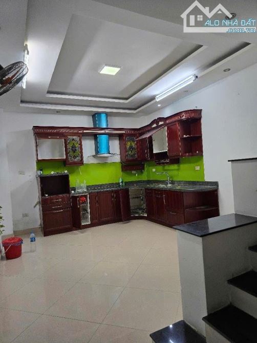 Bán nhà Ngọc Hà ô tô đỗ cửa, Dt 58m2, 4t, mt 4.4m, giá 14.2 tỷ, kinh doanh. - 2