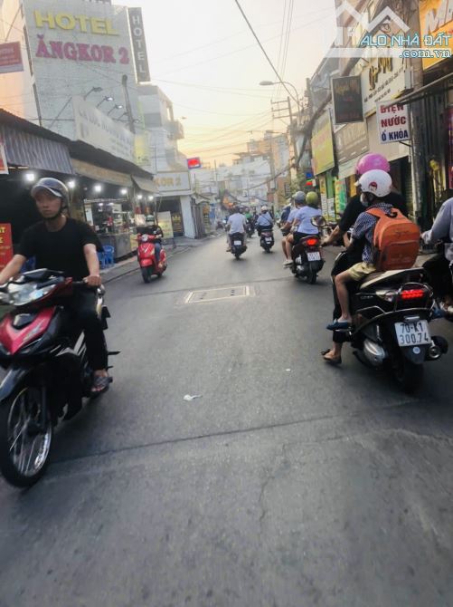 Bán Nhà An Dương Vương,Quận 6,Hẻm Ô Tô Đỗ Cửa,Nhà Đẹp Ở Ngay,3.7x18,Chỉ 5.x Tỷ(QS20) - 3
