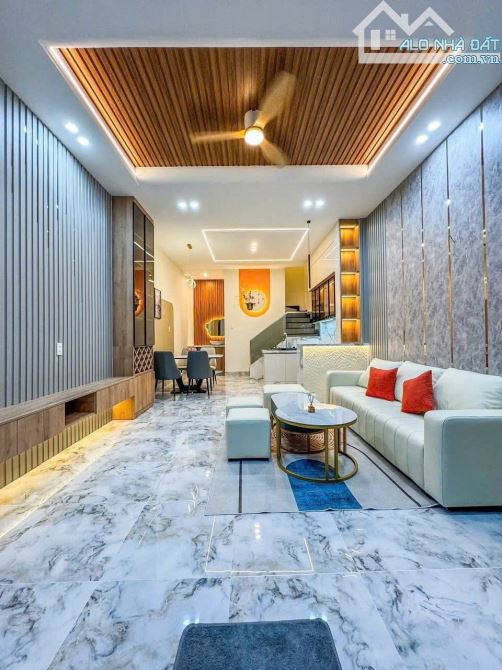 BÁN NHÀ TRỆT LẦU MỚI ĐẸP Full NỘI THẤT - Trục Chính Hẻm 25 Nguyễn Văn LINH -  Hưng Lợi - 4