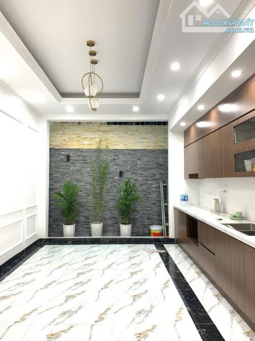 Bán Nhà Phân Lô ÔTÔ - Phạm Tuấn Tài - DT 40m2×6Tầng - Vị Trí Trung Tâm Kinh Doang Sầm Uất - 4