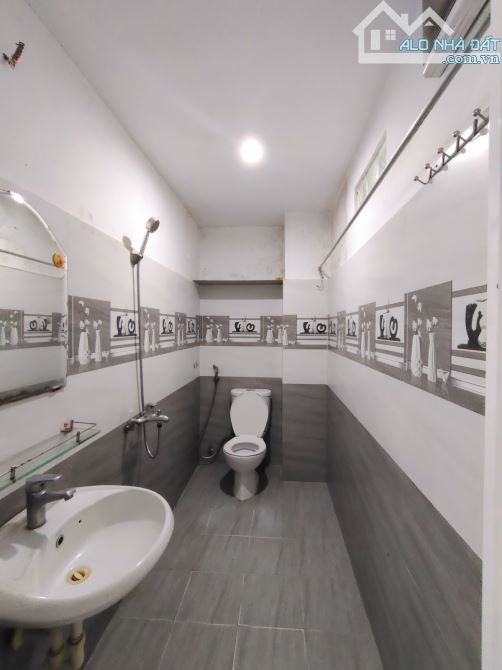 ⸻  Bán nhà mặt tiền Nguyễn Xí, Liên Chiểu, Đà Nẵng – nhà 2 tầng, 100m², giá chỉ 6.85 tỷ - 4