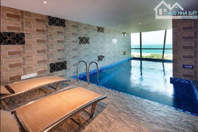 Bán khách sạn mặt tiền đường Trần Phú  -  Diện tích đất: 212 m2,ngang 9 mét , 20 tầng - 4