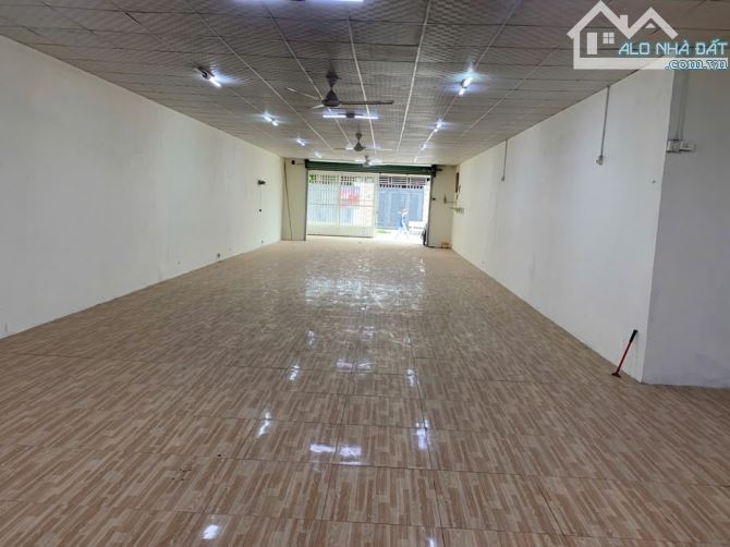 CẦN BÁN GẤP NHÀ HÀ HUY GIÁP, VỊ TRÍ ĐẸP, THẠNH XUÂN QUẬN 12, DT 247 M² (6.56/14.6 × 28) - 4