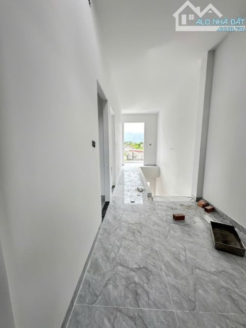 Nhà 2 tầng Diên Thạnh mới xây giáp thị trấn Diên Khánh - 4