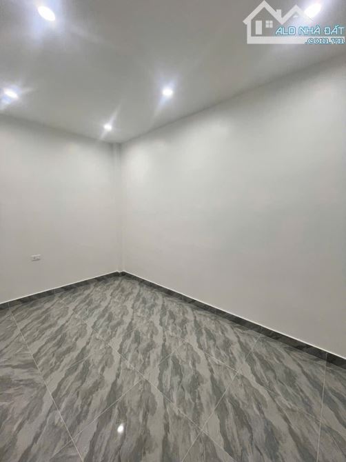 Bán nhà 4 tầng độc lập phố Văn Cao - 4