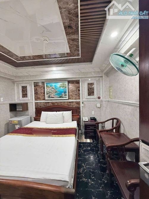 Bán Khách Sạn 8 tầng, 8.2m x 18.3m, 27 phòng Kinh Doanh Khu K300 - 4