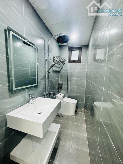 BÁN NHÀ HỒ TÙNG MẬU - CẦU GIẤY - NGÕ Ô TÔ - FULL NỘT THẤT - 30M2 - 5 TẦNG - 7.55 TỶ - 4