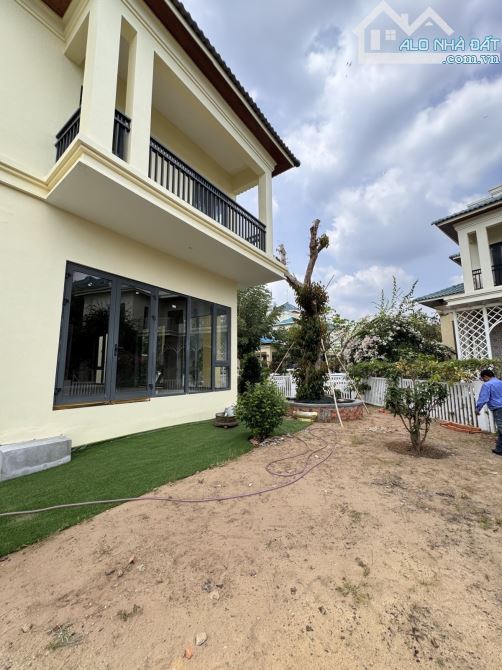 BIỆT THỰ VEN SÔNG SÀI GÒN - 477M2 - NGANG 22M - 38T - HOÀN CÔNG - 4