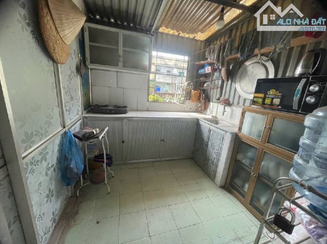 Bán tập thể dệt phố 8-3 (Hai Bà Trưng) sử dụng 65m2, 3 ngủ giá 2,65tỷ (có thương lượng) - 4