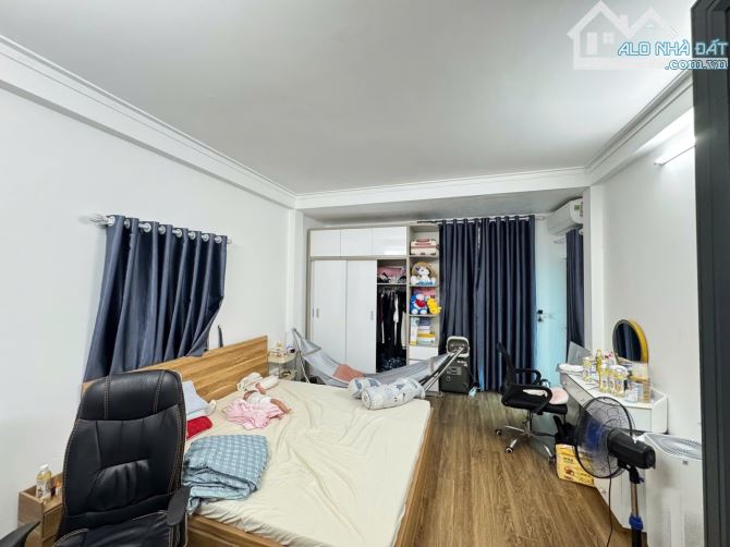Bán nhà 5 tầng 43m chỉ 7.6 tỉ phân lô quân đội phố Nguyễn Lân - sát Lê Trọng Tấn - 4