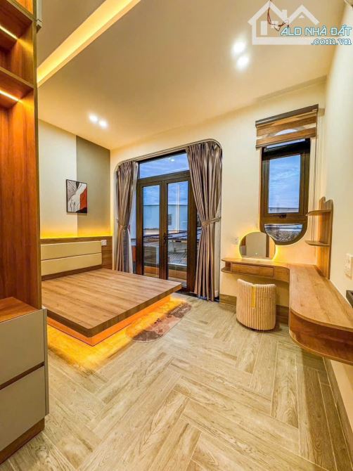 BÁN NHÀ TRỆT LẦU MỚI ĐẸP Full NỘI THẤT - Trục Chính Hẻm 25 Nguyễn Văn LINH -  Hưng Lợi - 5