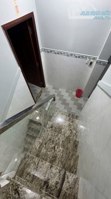 ÂU CƠ P9 TÂN BÌNH NGAY LÊ ĐẠI HÀNH - 40M2 5 TẦNG 5PN HẺM 3M - 9