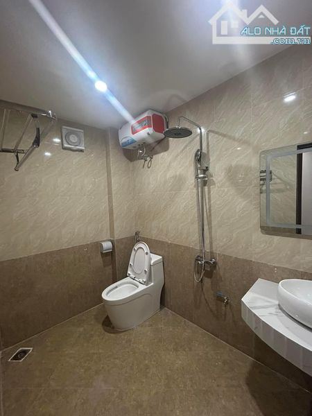 BÁN NHÀ GẦN PHỐ MINH KHAI – HAI BÀ TRƯNG, NGÕ THÔNG GẦN ĐƯỜNG Ô TÔ, 5 TẦNG TẶNG NỘI THẤT. - 5