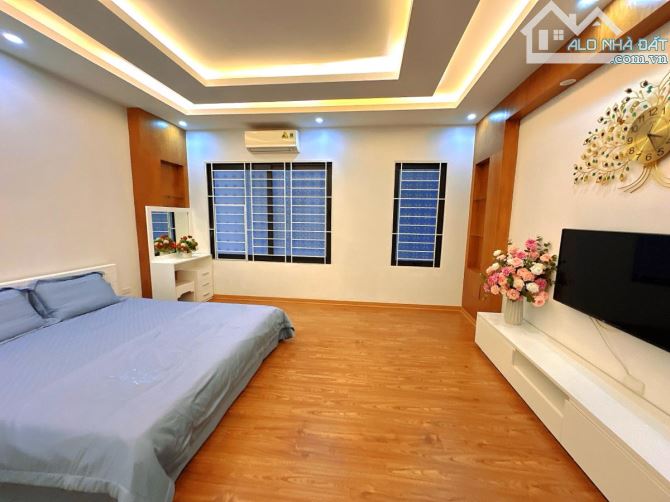 BÁN NHÀ NGUYỄN KHÁNH TOÀN CẦU GIẤY DT 45M 6 TẦNG 2 THOÁNG NGÕ NÔNG GẦN PHỐ GIÁ CHỈ 11 TỶ