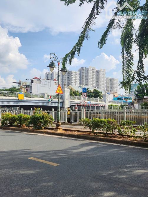 BÁN NHÀ ( 6,5 X 15 ) 4 TẦNG HẺM 5M GẦN CẦU HẬU GIANG VIEW SÔNG THOÁNG MÁT 12 TỶ. - 5
