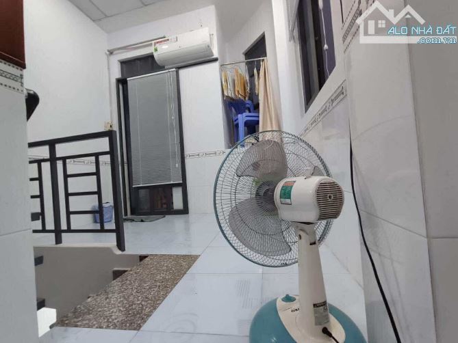 BÁN NHÀ LINH ĐÔNG MỚI 3 TẦNG TẶNG CÁC NỘI THẤT XỊN- 19M-2PN SỔ HỒNG RIÊNG- HOÀN CÔNG CHỈ - 5