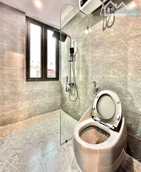 Bán nhà 3 tầng  Chùa Hàng, Trần Nguyên Hãn,  Lê Chân 70m2, giá 3,75tỷ - 5