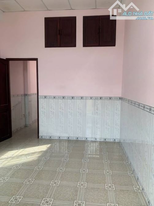 Bán gấp nhà 1 trệt 2 lầu Đ.Dương Công Khi, hóc môn 110m2, sổ riêng. Giá 999Tr - 6