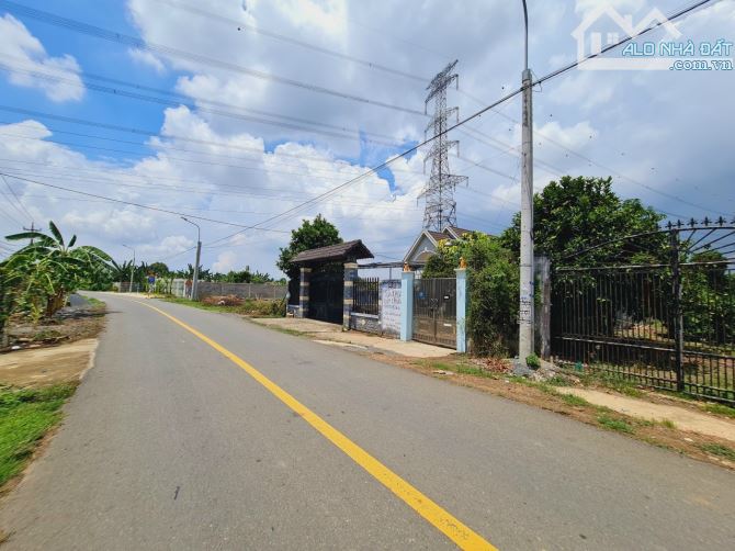 Bán lô đất mặt tiền Bình Lục Long Phú, Tân Bình, Vĩnh Cửu, 2000m2, giá 13 tỷ - 6