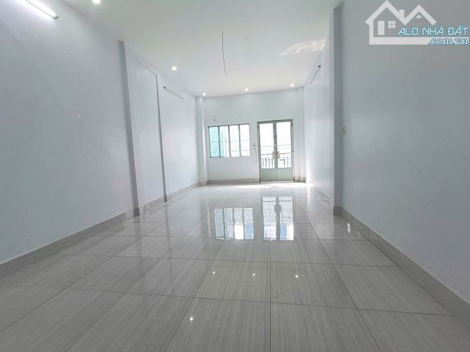 Cho Thuê 1 Trệt 2 Lầu + Sân Thượng Mặt Tiền Trần Hưng Đạo - Đối Diện Tòa Nhà PVCombank - 7