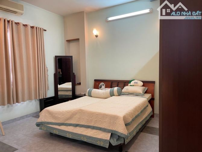Biệt thự 282 Nguyễn Trọng Tuyển - khu VIP 10 căn , an ninh 24/7 - 7