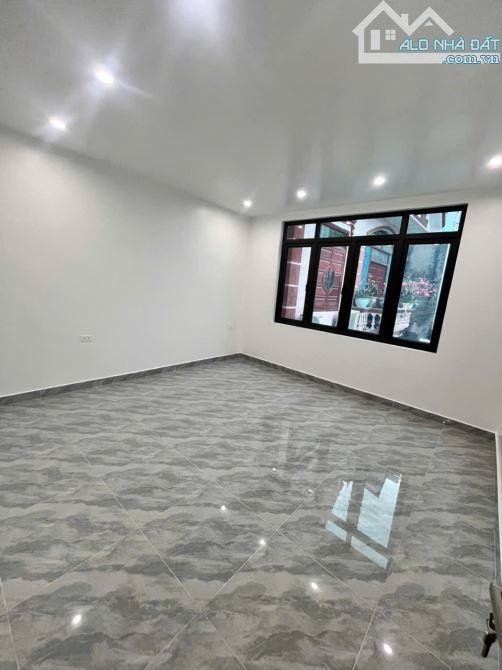 Bán nhà 4 tầng độc lập phố Văn Cao - 7