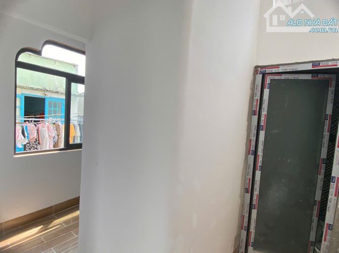 Bán nhà 1 trệt 1 lầu góc 2 mặt tiền thoáng. 3PN . Giá Siêu Hạt Dẽ - 7