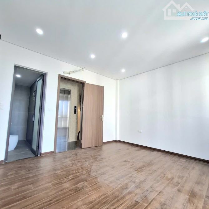 🌟 Thạch Bàn 30m² x 6T – Lô góc, thang máy, oto đỗ – 7,6 TỶ - 7