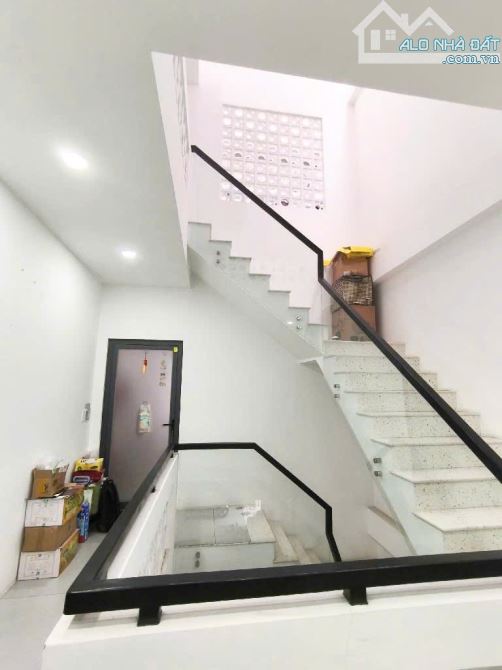 SƠN KỲ,TÂN PHÚ, 4,5M x 19M, 3 TẦNG BTCT, 4PN,GIÁP TÂN BÌNH, SÁT AEON MALL, CHỈ 5.X TỶ - 4