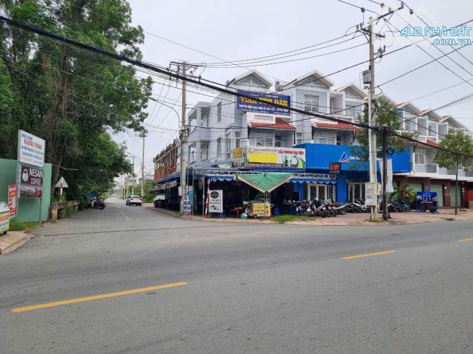 Giá 13,5 tỷ. Bán biệt thự mini P. Hiệp Hoà gần siêu thị Aeon Mall KDC Phúc Hiếu. Đường 10m - 7