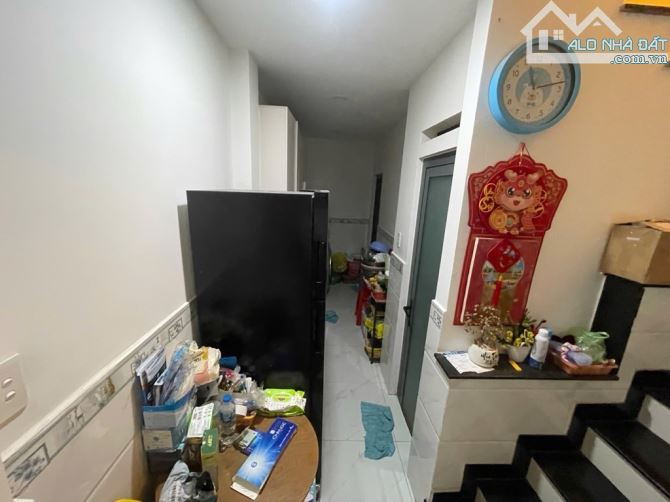 Hẻm ô tô, 7 phòng ngủ, 32m2, gần Quận 4, giá nhỉnh 5 tỷ - 7