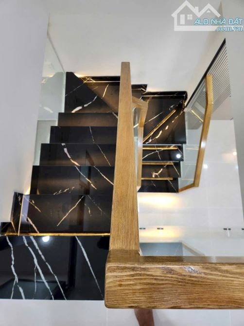 SÁT MẶT TIỀN 1 CĂN Q4  DTSD 60 M2 NHÀ MỚI ĐẸP  CÓ 4 TỶ - 7