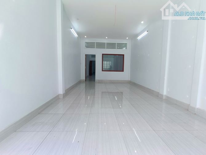 Cho Thuê 1 Trệt 2 Lầu + Sân Thượng Mặt Tiền Trần Hưng Đạo - Đối Diện Tòa Nhà PVCombank - 8