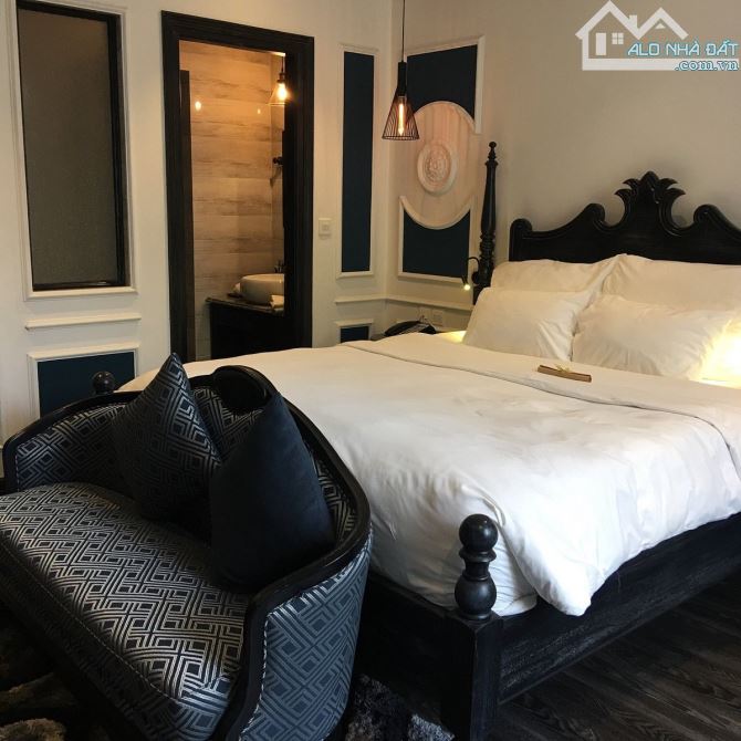 Dòng tiền 60 tỷ/ năm - Giảm gấp 80 tỷ - khách sạn MP Hàng Bè, 350m2 x MT 9.5m.- Giá 342 Tỷ