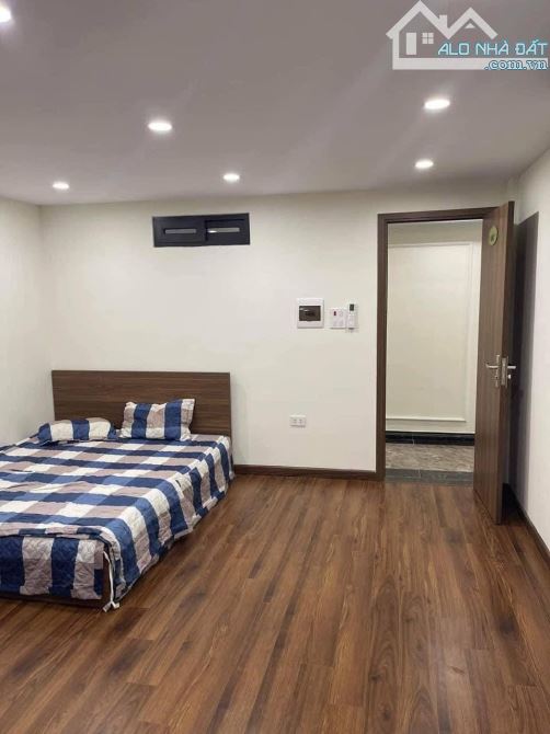 TOÀ CĂN HỘ APATMENT ĐƯỜNG CẦU GIẤY 310M 9 TẦNG 96 CĂN HỘ DOANH THU 7.5 TỶ/NĂM GIÁ 100 TỶ - 8