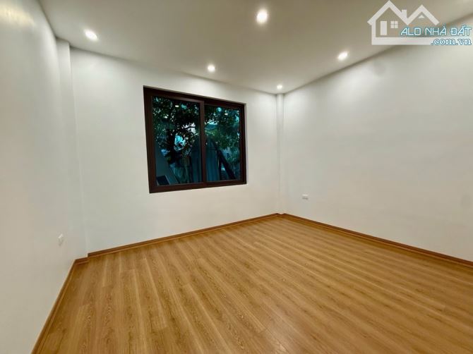 Trung tâm đống đa một nhà ra phố nội thất xịn sò - 11,8 tỷ - 8